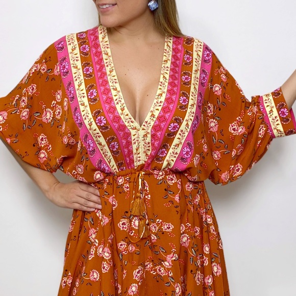 🌷AAKAA Mini Dress. - Picture 2 of 8